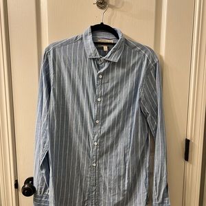 Banana Republic Blue and White Casual Button Down Shirt Linen Blend